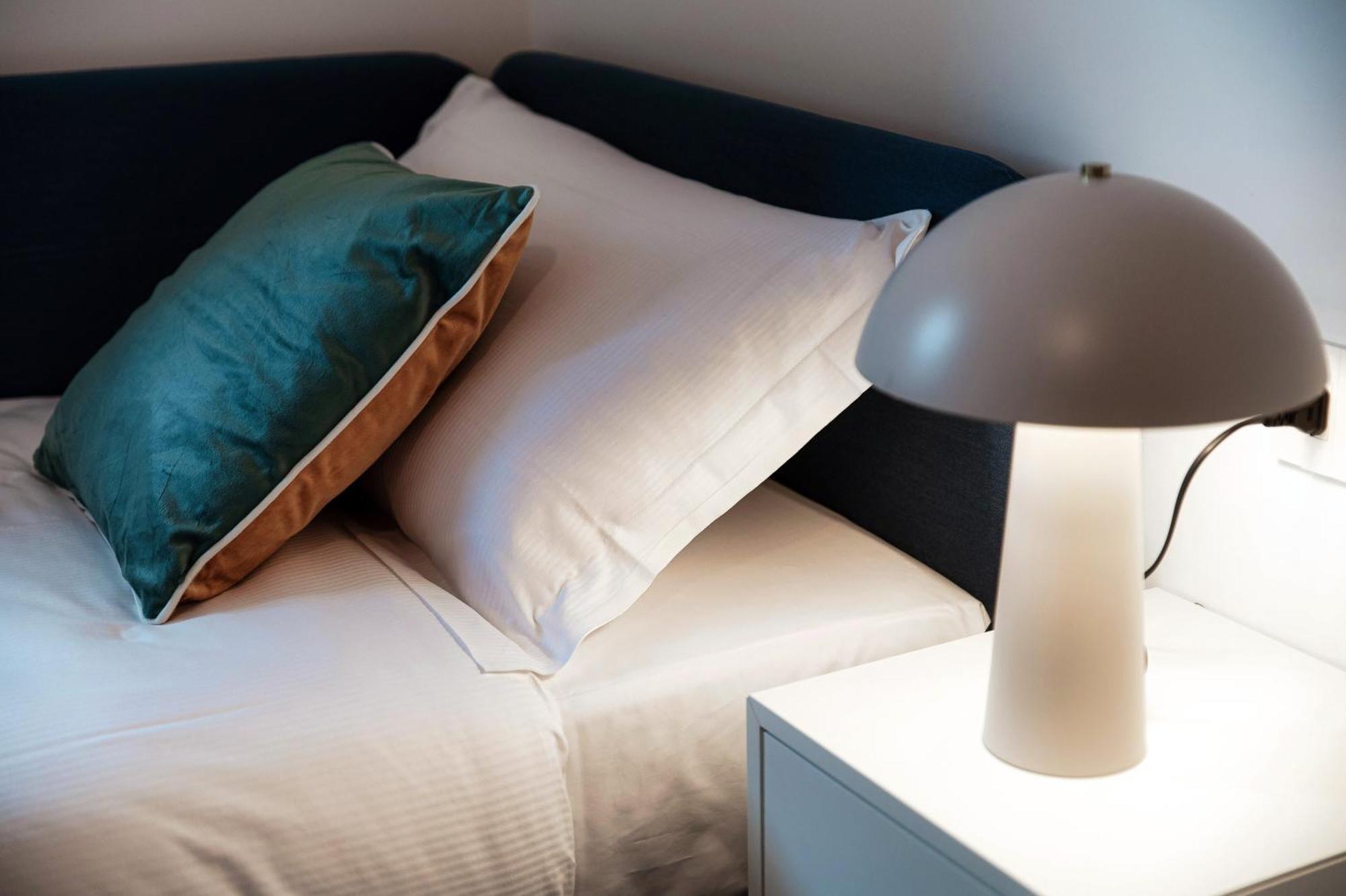 Lario Suite Apartments By Quokka 360 - With Parking Next To Como City Eksteriør bilde