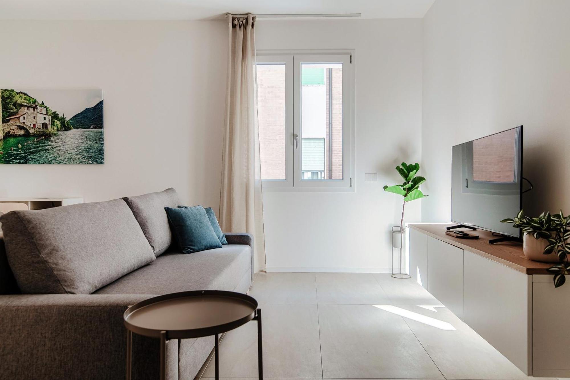 Lario Suite Apartments By Quokka 360 - With Parking Next To Como City Eksteriør bilde