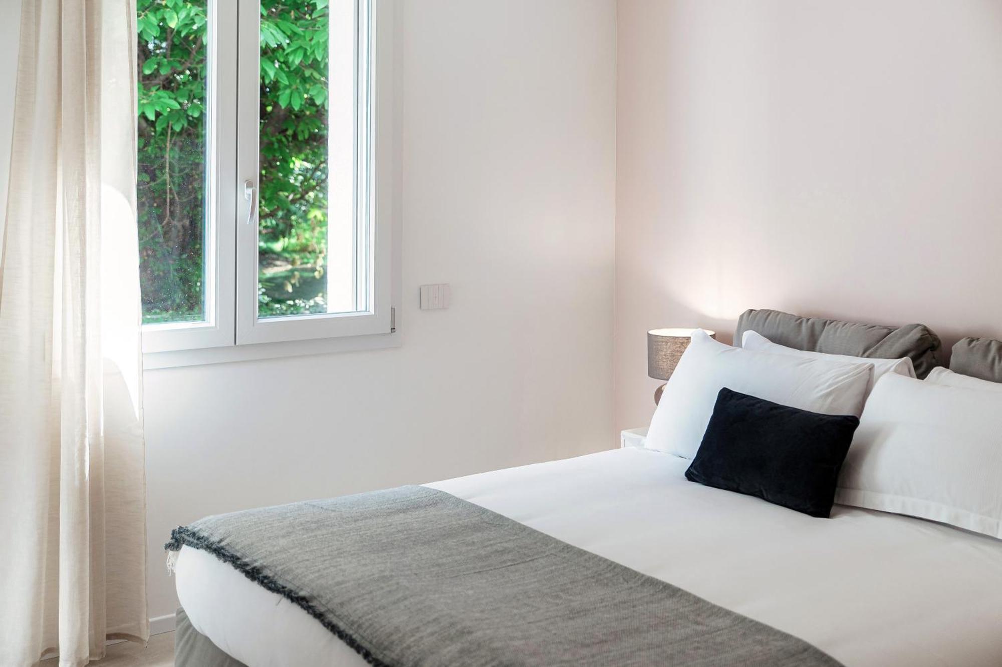 Lario Suite Apartments By Quokka 360 - With Parking Next To Como City Eksteriør bilde