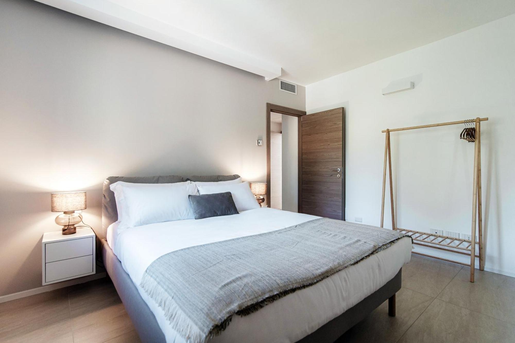 Lario Suite Apartments By Quokka 360 - With Parking Next To Como City Eksteriør bilde