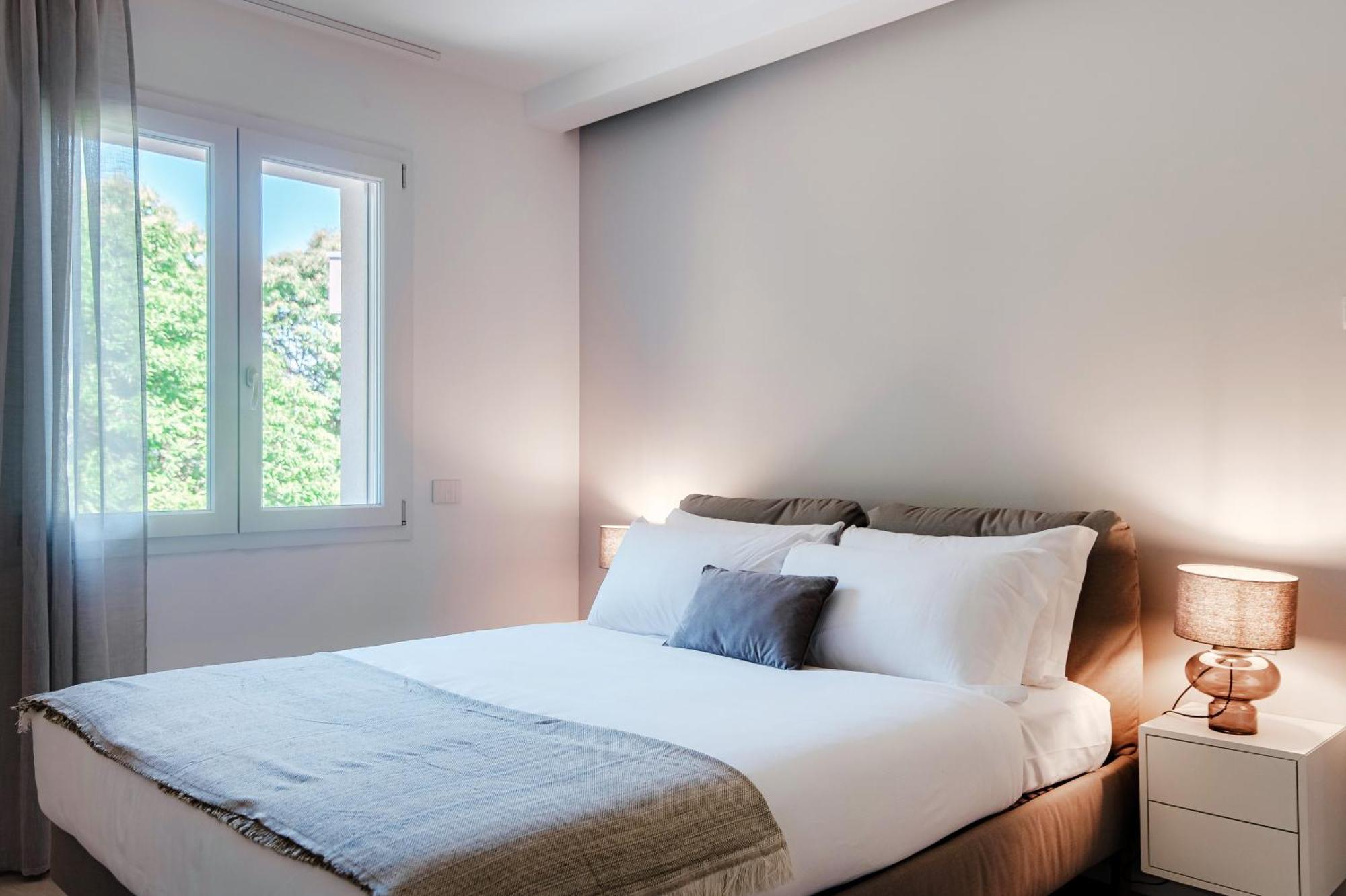 Lario Suite Apartments By Quokka 360 - With Parking Next To Como City Eksteriør bilde